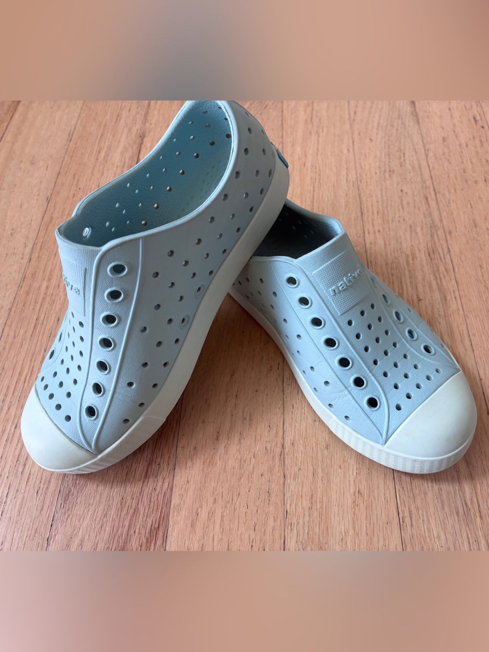 Native Slip-On Jefferson Sneakers in Pale Blue and White C12
